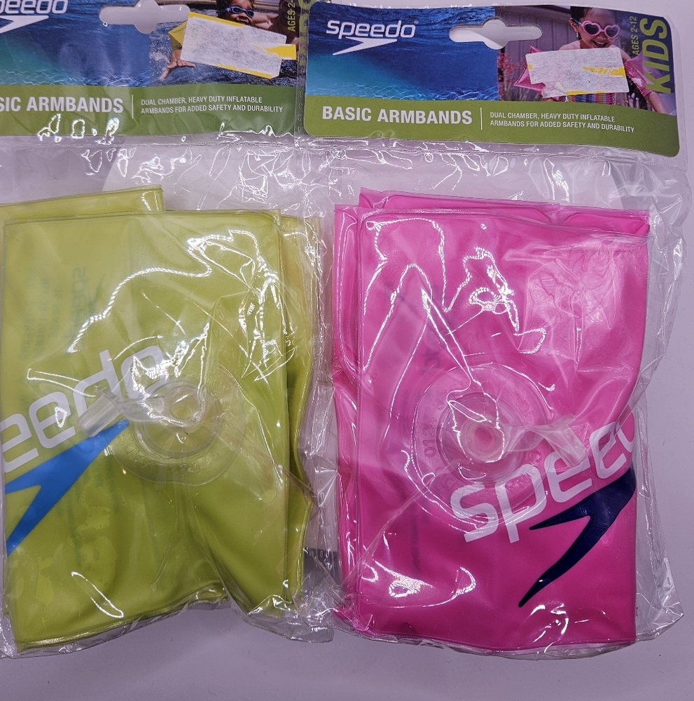 Speedo - One Pair of Green  and Hot Pink Arm Floats for Kids 2 Thru 12 NEW